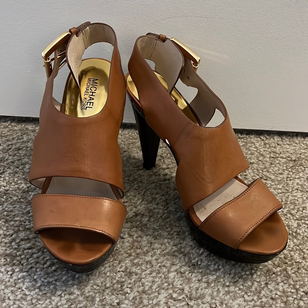 Michael Kors Platform Strappy Heel 💃🏻